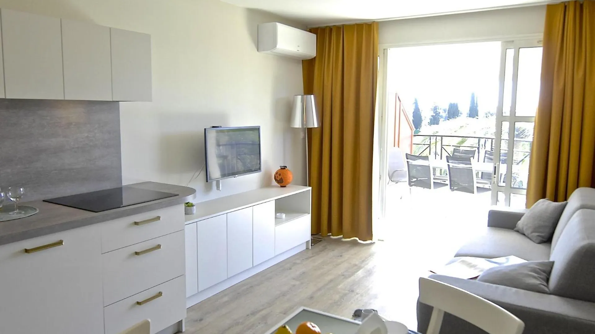 Saint-Raphaël Apartment Le Village - Vj 107 By Interhome
