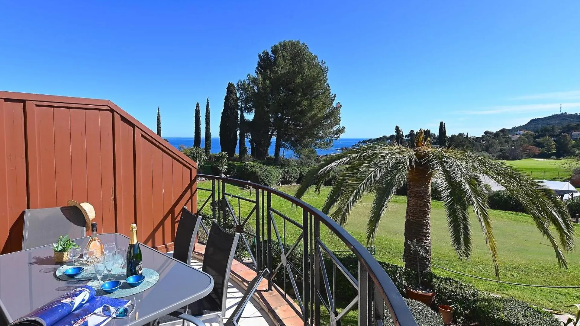 Apartment Le Village - Vj 107 By Interhome Saint-Raphaël
